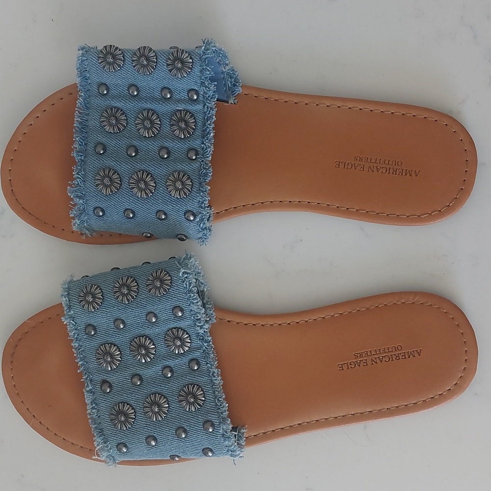 American eagle slide  sandal  denim and metal  flower  embellishment  size8